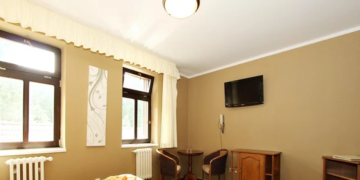 3-8denní relax v Jizerských horách: Bohatá plná penze, sauna i skipas