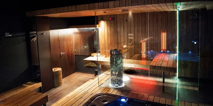 2 hod. v soukromém spa Zima s horskou atmosférou a lahví sektu pro pár