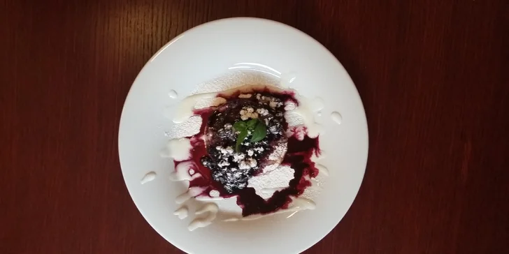 Pětichodové degustační menu v kulisách Českého Krumlova pro dva