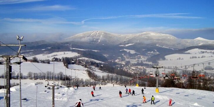 Krkonoše na lyžích: zimní pobyt s polopenzí pro 2 v lyžařském regionu