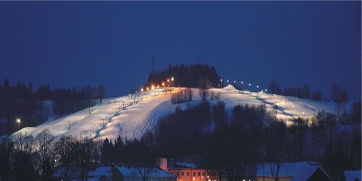 Krkonoše na lyžích: zimní pobyt s polopenzí pro 2 v lyžařském regionu