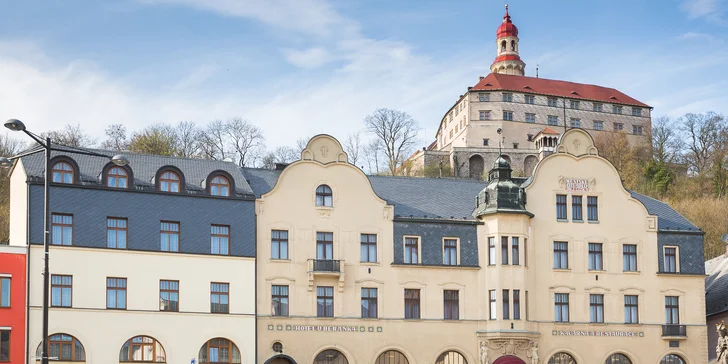 4* odpočinek v secesním hotelu pod náchodským zámkem: snídaně i sleva do aquaparku