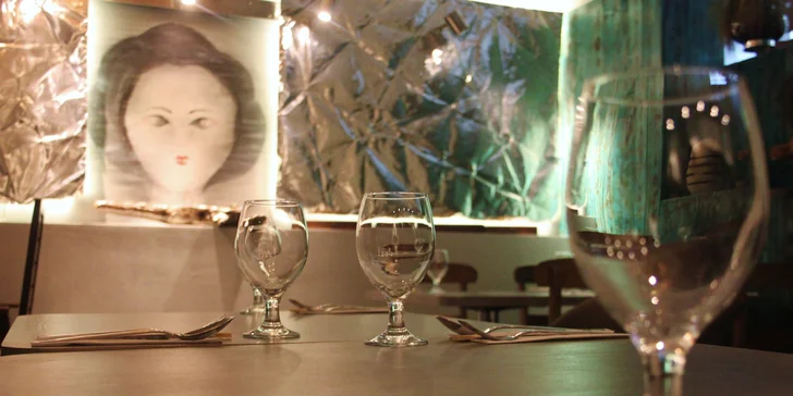 Gastronomické putování Asií: thajské degustační menu v Café Buddha pro dva