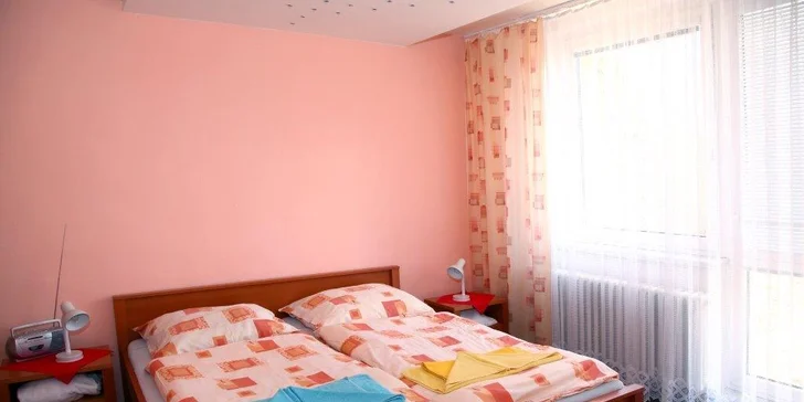 Zima nebo jaro na Valašsku: pohodové výlety, polopenze, bazén i masáž