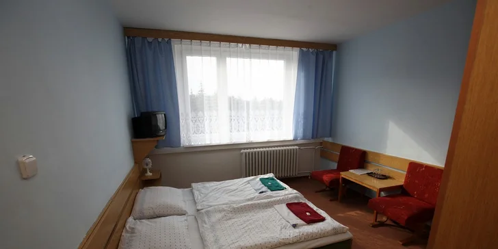 Zima nebo jaro na Valašsku: pohodové výlety, polopenze, bazén i masáž