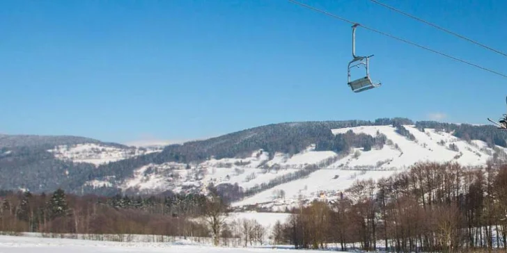 Na lyže s celou rodinou: celodenní permanentky do Skiareálu Vrchlabí–Kebrlák