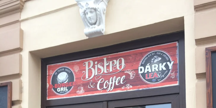 Nadupané Maxi burger menu se 100% bio hovězím Angus, hranolky a nápojem
