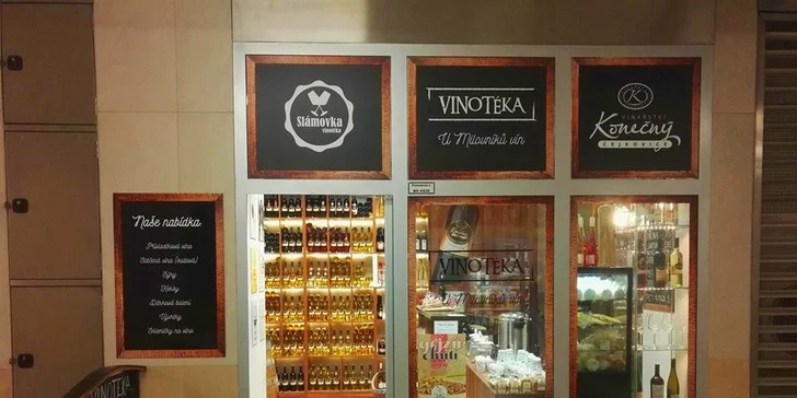 Zastavte se v nově otevřené vinotéce pro pohár horkého svařáčku s sebou
