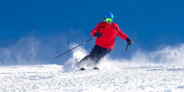 Na lyže s celou rodinou: celodenní permanentky do Skiareálu Vrchlabí–Kebrlák