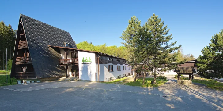 Pohoda pod Hostýnem pro lyžaře i turisty: Polopenze a sleva na skipasy