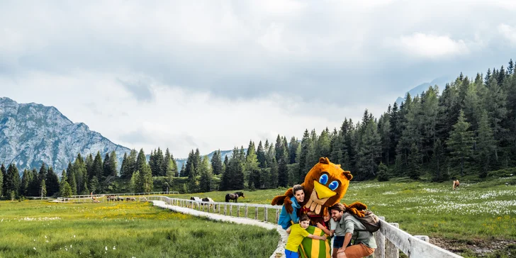 Vyznavači chůze zamíří na túry po alpském okolí: např. na Aqua Trail, což je zážitková turistická stezka o délce 1,5 km.