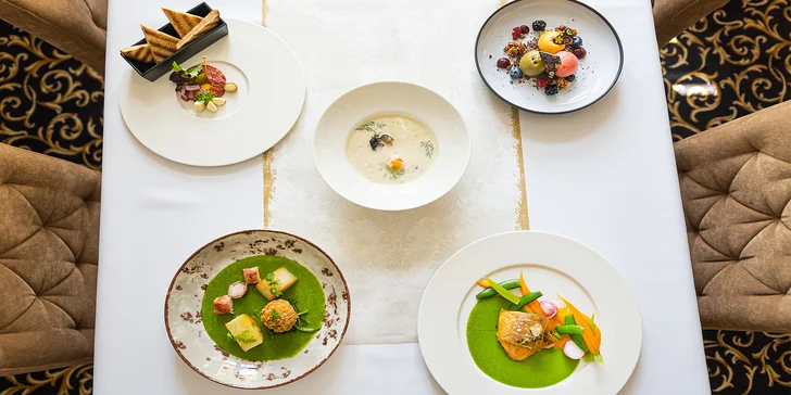 Zámecké pětichodové menu s rybou a králíkem i relaxace ve wellness pro 2 osoby