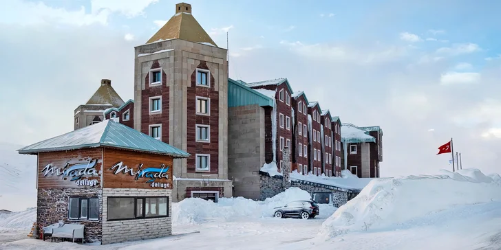 Lyžování v Turecku: zpáteční letenka z Prahy, 5* hotel Mirada del Lago a bodový skipas