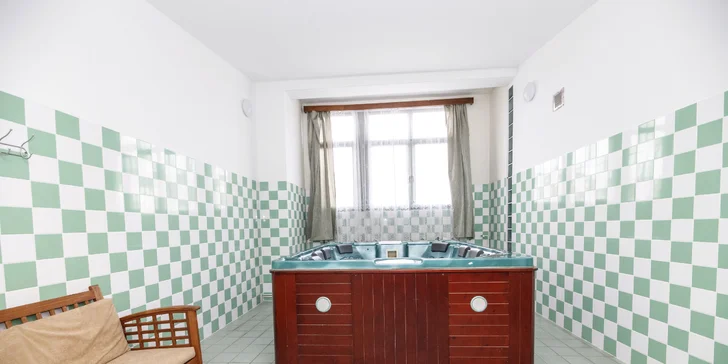 V hoteli nájdete aj vírivku.
