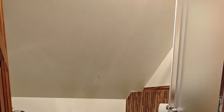 Samozřejmostí je koupelna se sprchou a toaletou.