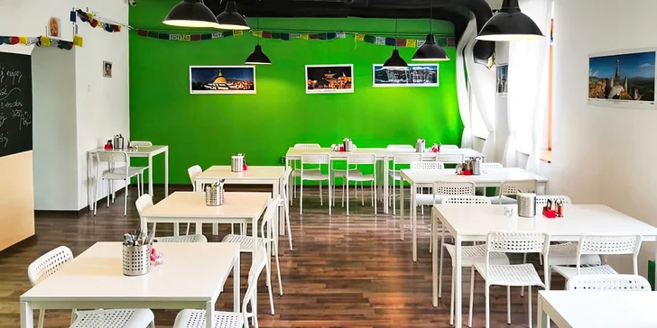 Užijte si tříchodovou hostinu ze samých voňavých indických dobrot v restauraci Mustang v centru Ostravy. 