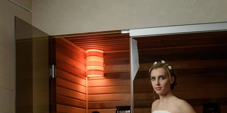 Ve wellness zóně mají i finskou a infra saunu a také ochlazovací bazének, Kneippův chodník a zážitkové sprchy.