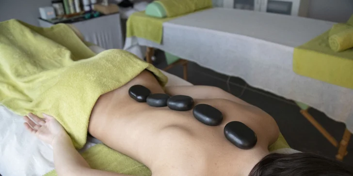 Můžete si vybrat masáž přesně podle svých představ, ať už to bude relaxační, sportovní, nebo třeba lávovými kameny.