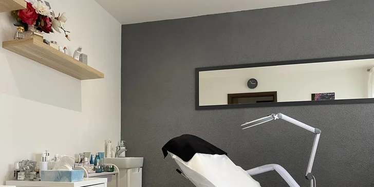 Salon najdete v blízkosti zastávky Koupelky.