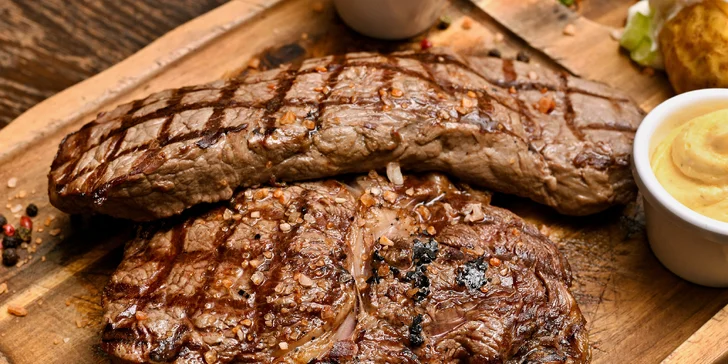 A čím si připít? Třeba některým z argentinských vín, pivem Hubertus nebo domácí limonádou.