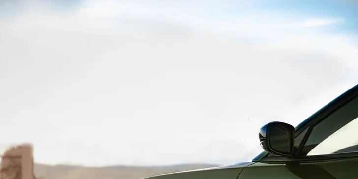 Jakmile doznějí poslední tóny motoru, budete mít dostatek času na to, abyste si vůz ze všech úhlů vyfotili.