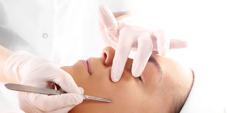 Dermaplaning môžete kombinovať s masážou tváre alebo hĺbkovým čistením pleti.