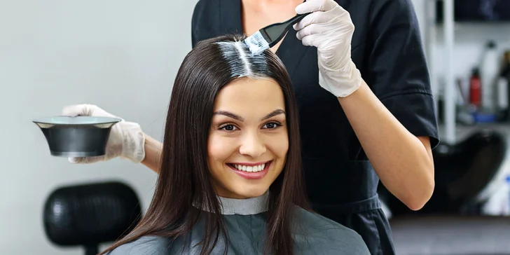 Farbenie, fúkaná a styling vlasov v salóne krásy LS