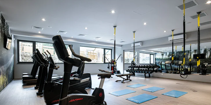Neomezeně můžete využívat i fitness centrum.