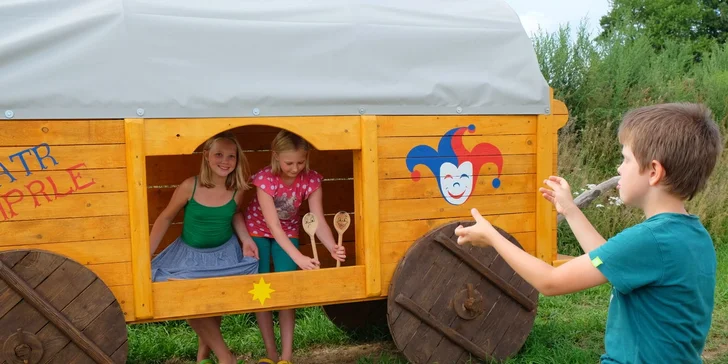 Dostanete mapu k dobrodružné cestě za pokladem a herní plán k odhalení tajemství Kamenů času.