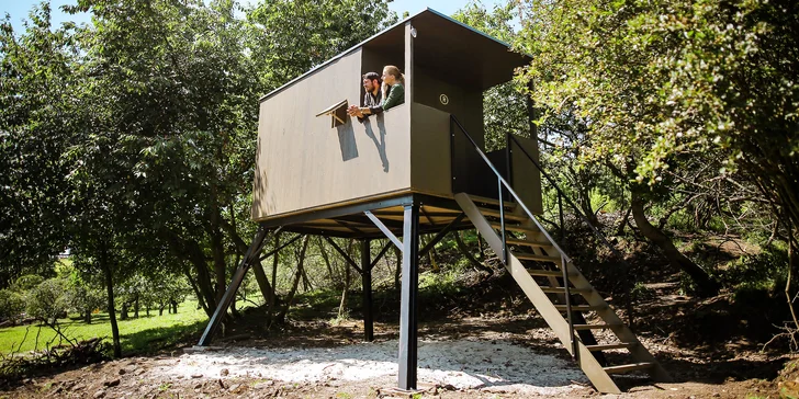 Glamping: minimalistický posed pro dvě osoby, solární sprcha, gril a vyhřívaný sud