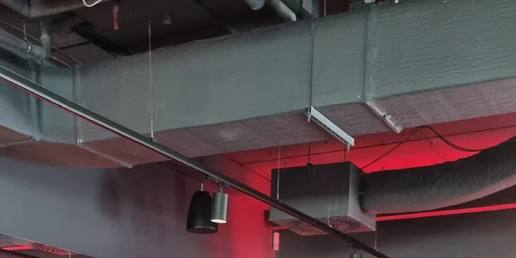Společně se zaměříte na posílení všech svalových partií i na redukci přebytečného tuku. 
