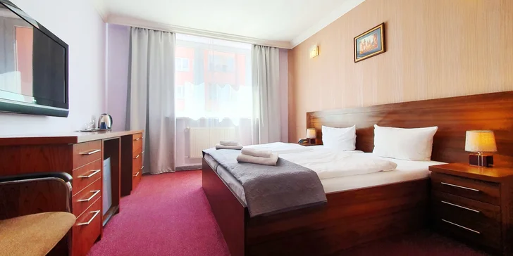 Ubytováni budete v elegantních dvoulůžkových pokojích.