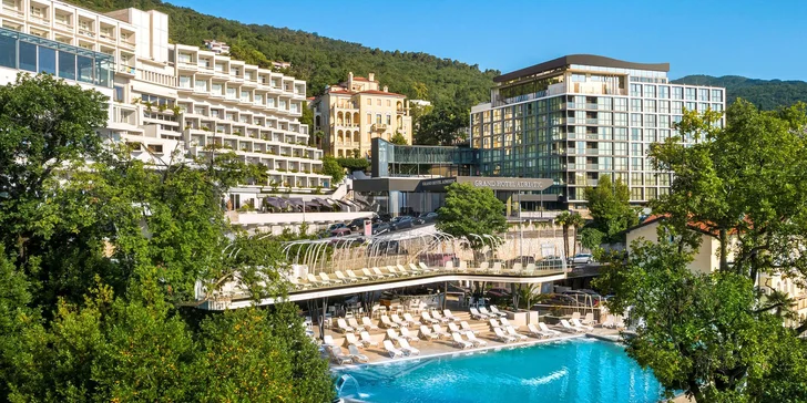 Chorvátska Opatija: 3* hotel priamo na promenáde, polpenzia, infinity bazén