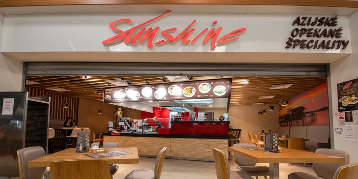Prevádzka Sunshine sa nachádza vo Food courte na druhom poschodí obchodného domu Aupark v Petržalke