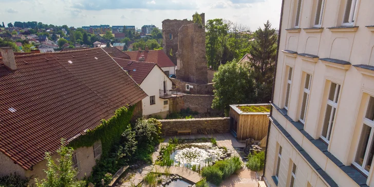 Budete si moct narýžovat drahokamy v podobě českých granátků a zjistíte, jak takový vesmír vůbec zní.