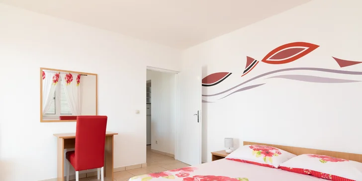 Apartmány sú zariadené vkusným a moderným nábytkom. 