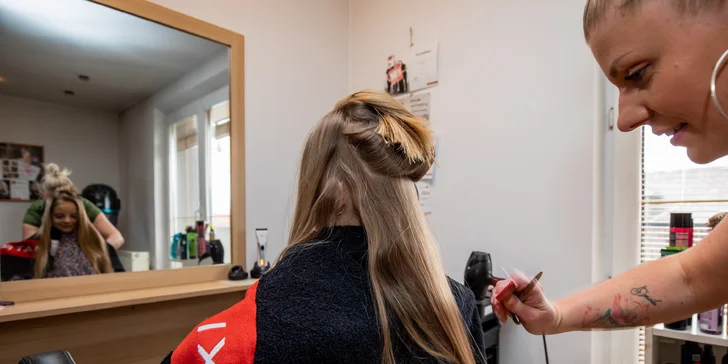 Dlhé, krátke, kučeravé či nepoddajné – všetky vlasy skrotí a ostrihá skúsená kaderníčka a vy si tak môžete byť istí, že z kaderníctva vždy odídete spokojní. 