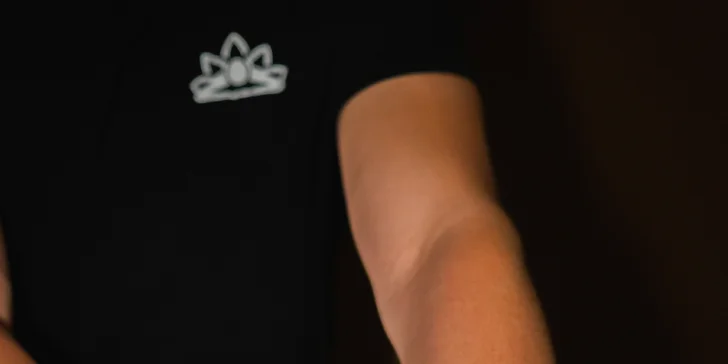 Lymfatická masáž podpoří detoxikaci, odstraní otoky a přinese lehkost nohám po zátěži.