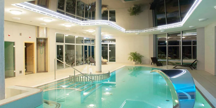 Hotel se pyšní tím, že je vůbec prvním pasivním hotelem v celém Polsku, a proto tu kladou velký důraz na ekologii.