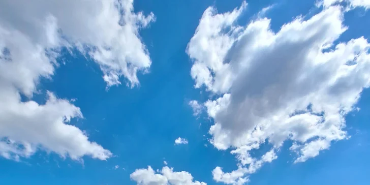 Nechybí skákací polštář, skluzavky ani lanovka.