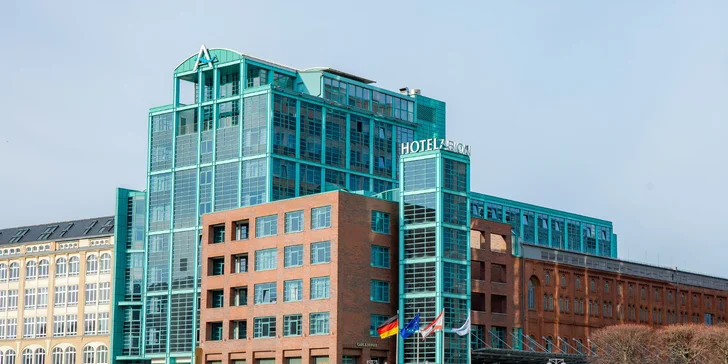 4* Ameron Hotel Abion Spreebogen Berlin leží na břehu řeky Sprévy, jen 500 m od parku Tiergarten.