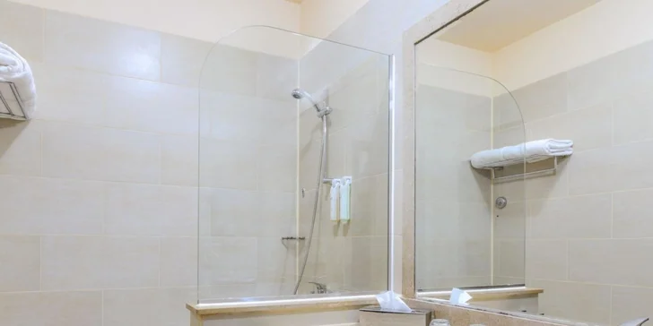 Samozřejmostí je moderní koupelna.