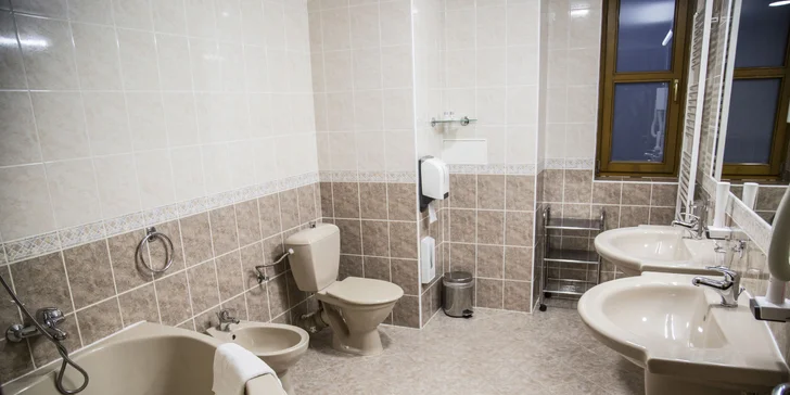 Pobyt ve 4* hotelu v Beskydech: polopenze a neomezeně bazén i sauna
