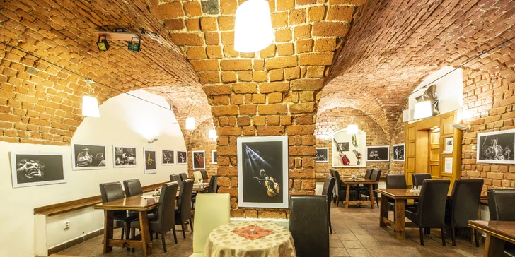 Na čepu mají speciály z pivovaru Primátor, nabídnou vám ale i kvalitní vína. 