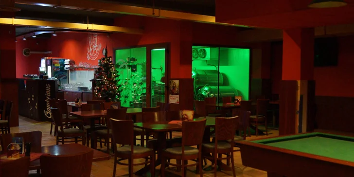 Vykutálená zábava: 1 nebo 2 hod. bowlingu i s velkou pizzou až pro 8 osob