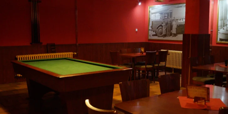 Vykutálená zábava: 1 nebo 2 hod. bowlingu i s velkou pizzou až pro 8 osob