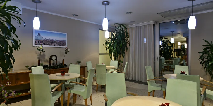 Menu s královským biftekem, kuřecí galantinou a jablečným závinem