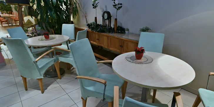 Menu s královským biftekem, kuřecí galantinou a jablečným závinem