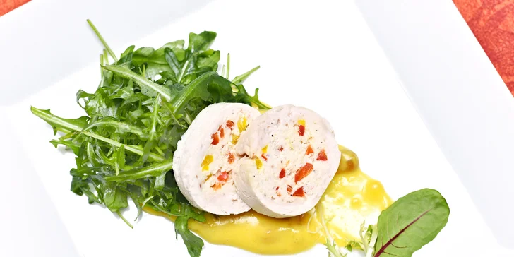 Menu s královským biftekem, kuřecí galantinou a jablečným závinem