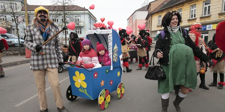 Milevské maškary 2018: masopustní průvod, muzeum a 1 kg zabijačkových dobrot